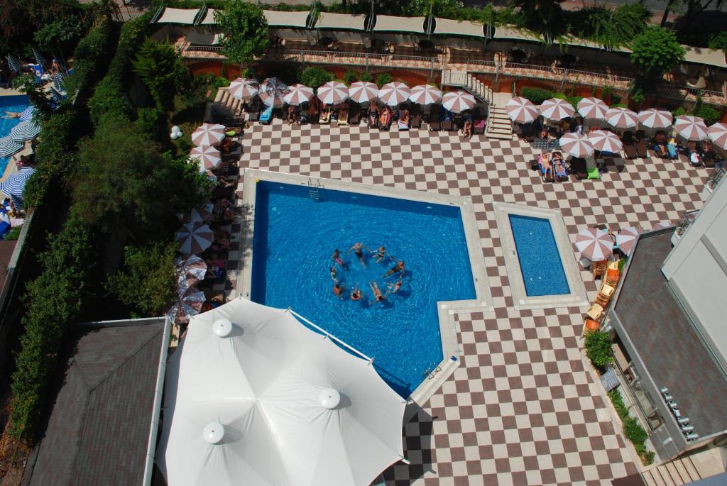 Grand Okan Hotel