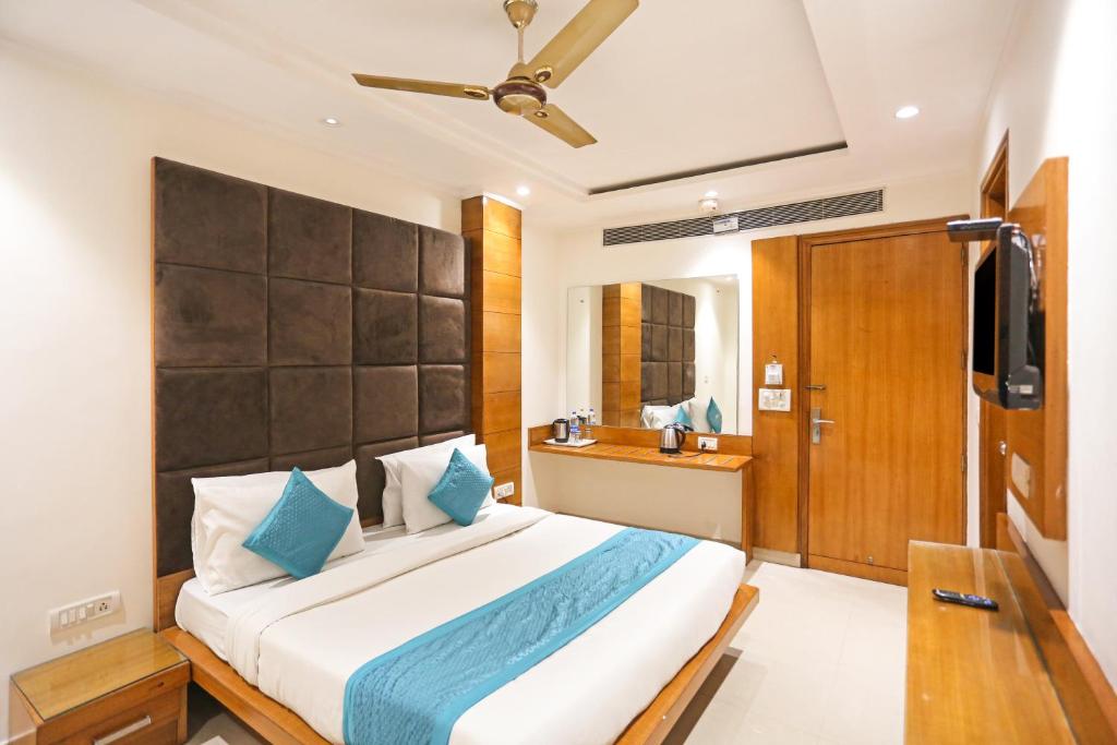 Hotel Fortuner Karol Bagh Just 1 km From New Delhi Railway Station