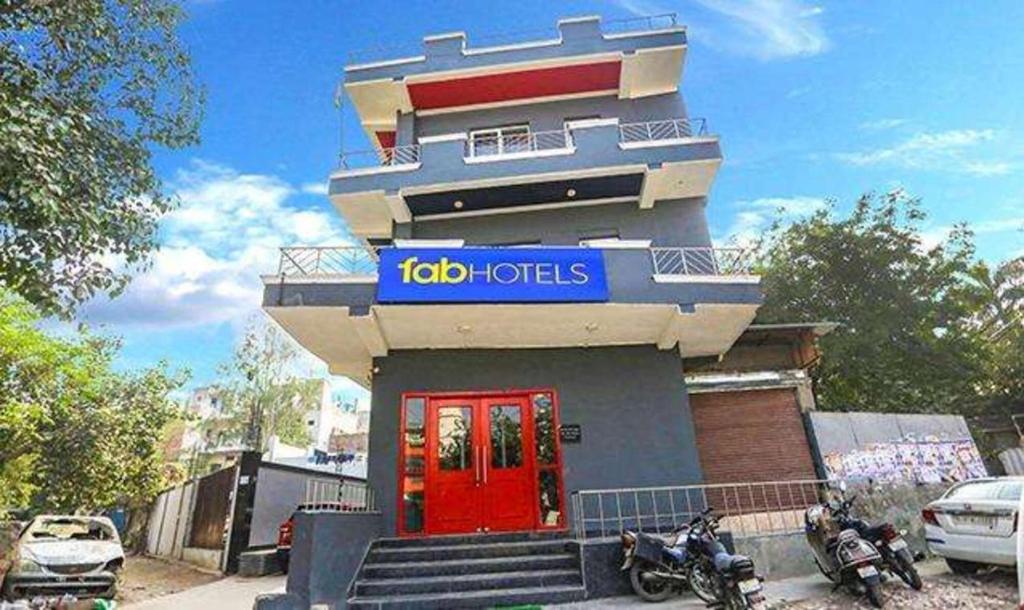 Hotel Yellow Chilli Britannia Chowk