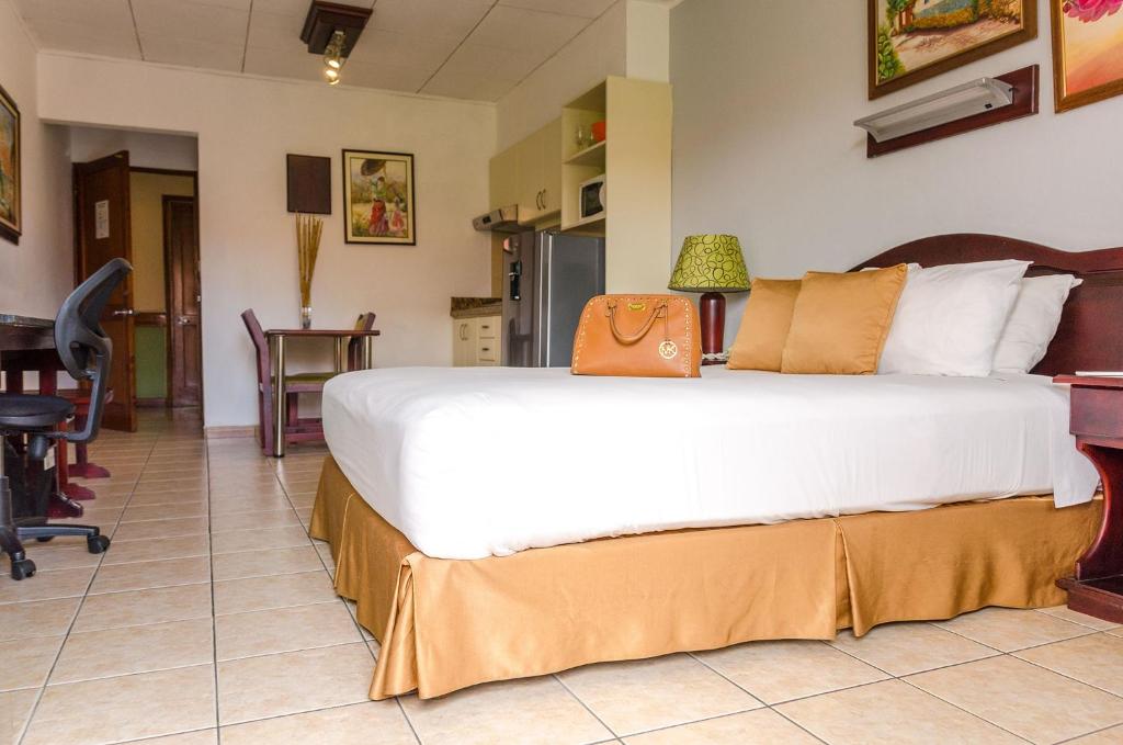 La Sabana Hotel Suites Apartments