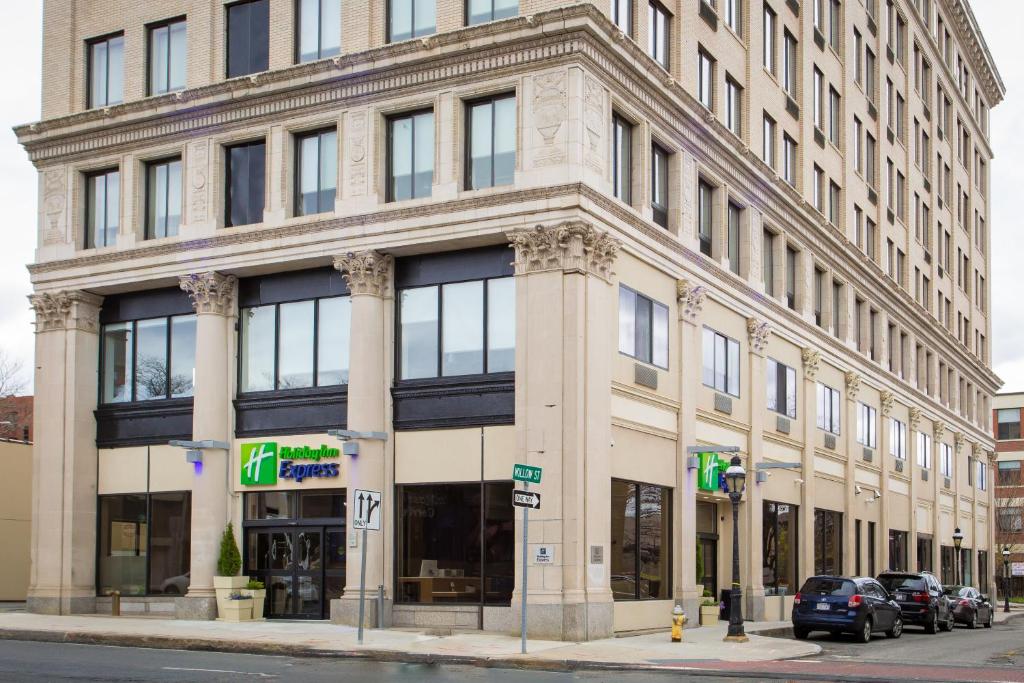 Holiday Inn Express - Springfield Downtown, an IHG Hotel