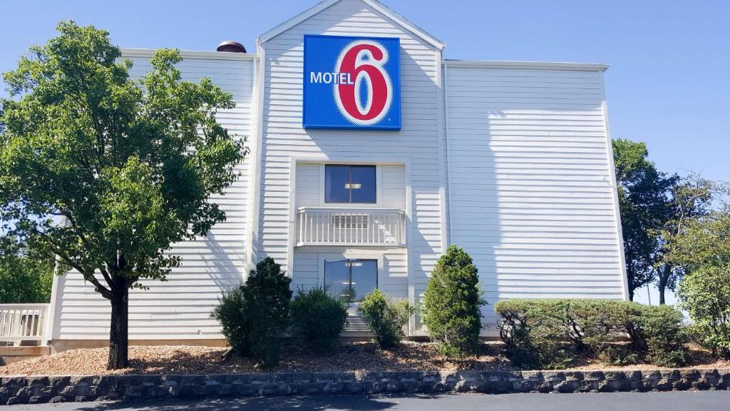 Motel 6-Maryland Heights, MO