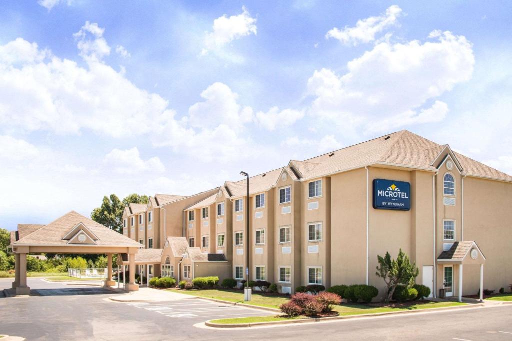 Microtel Inn & Suites Claremore