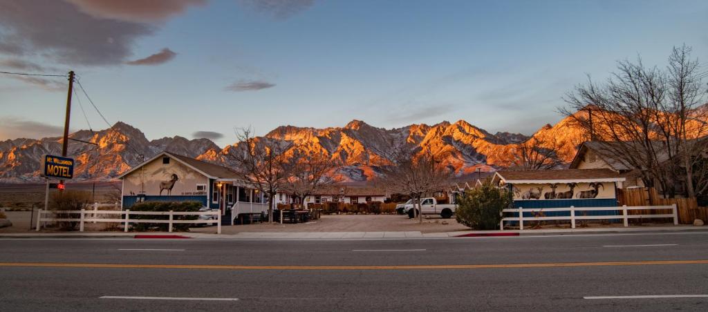 Mt Williamson Motel and Basecamp