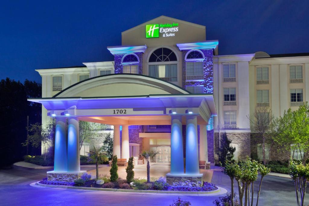 Holiday Inn Express Phenix City-Fort Benning, an IHG Hotel