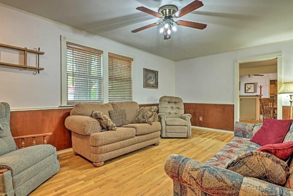 Llano Home with Yard Walk to Restaurants!