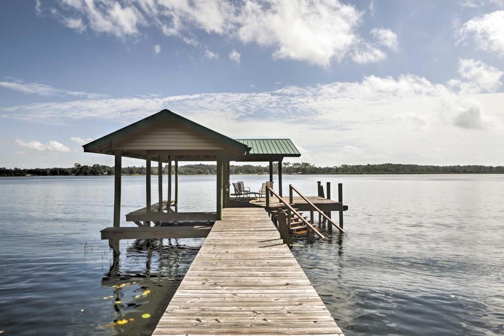 Lake Broward Cabin with Private Boat Launch and Dock!