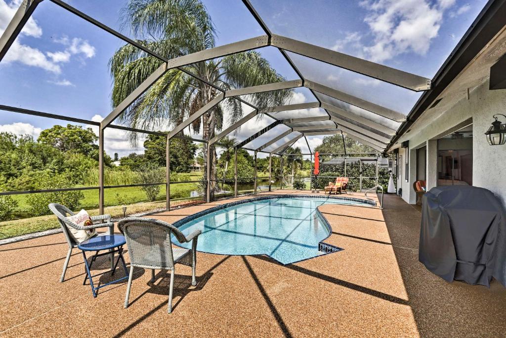 Pet-Friendly Fort Myers Home with Patio and Grill!